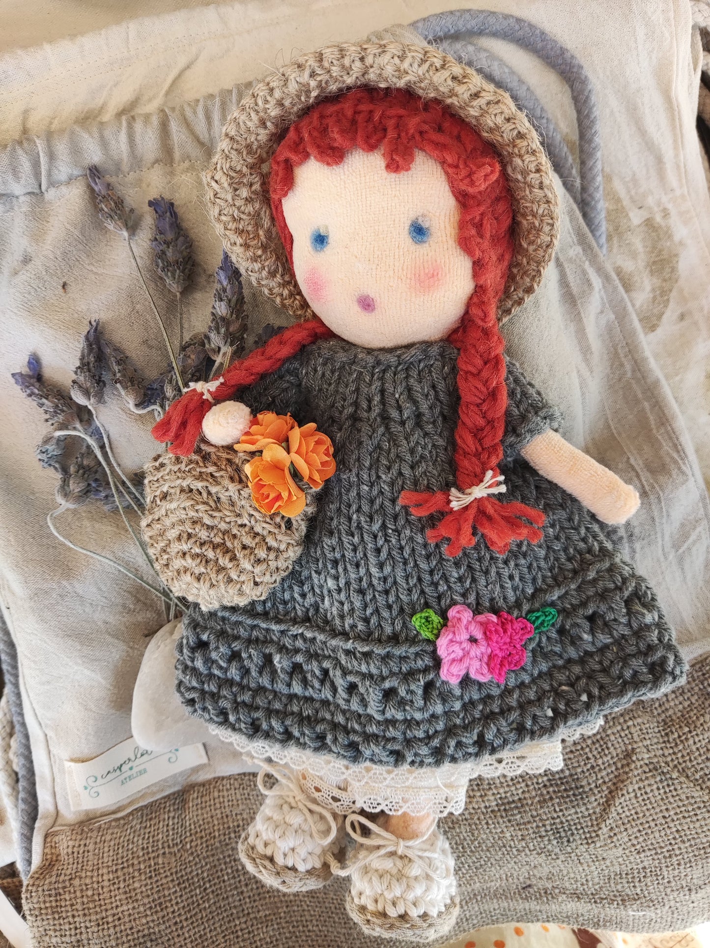 Muñeca artesanal Anne